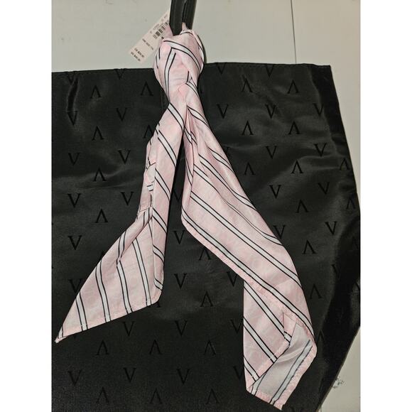 NWT! Victoria's Secret Black Zippered Tote & Pink Scarf 20x13x7 - Picture 8 of 11